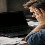 Що робити якщо ноутбук показує чорний екран